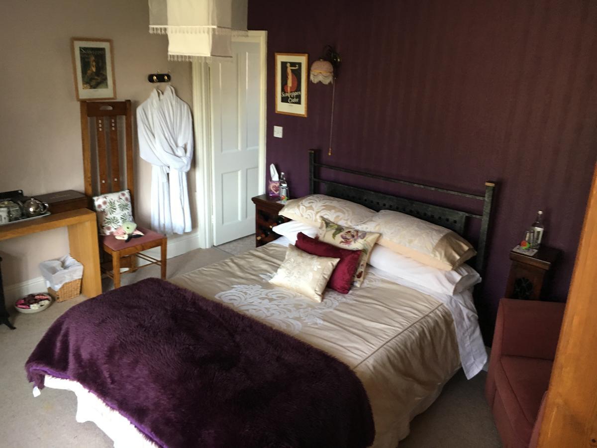 The Clytha Arms Hotel Abergavenny Bagian luar foto