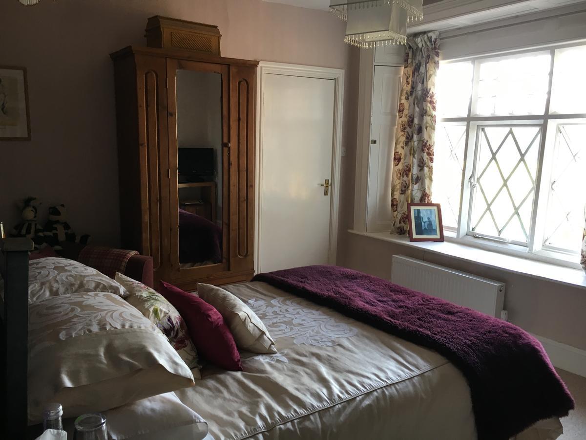 The Clytha Arms Hotel Abergavenny Bagian luar foto